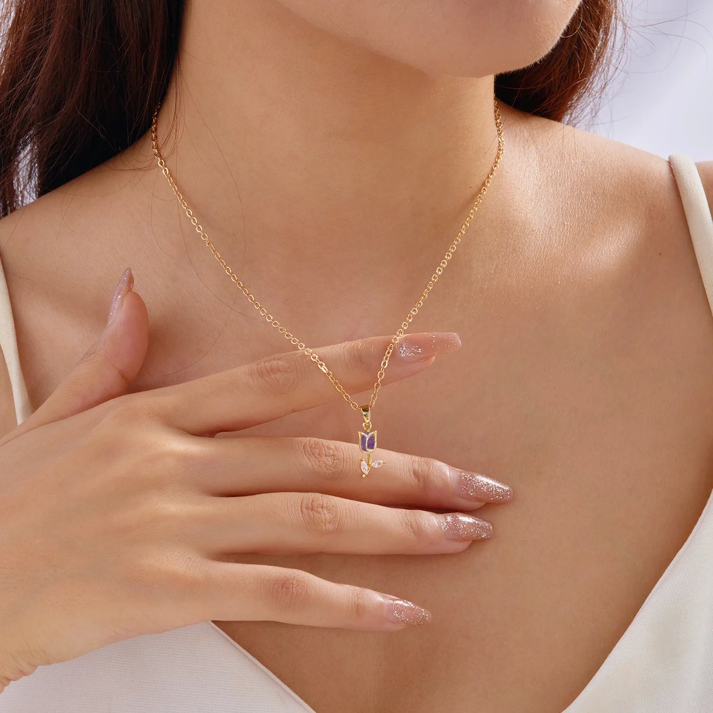 Collier avec pendentif tulipe doré et violet