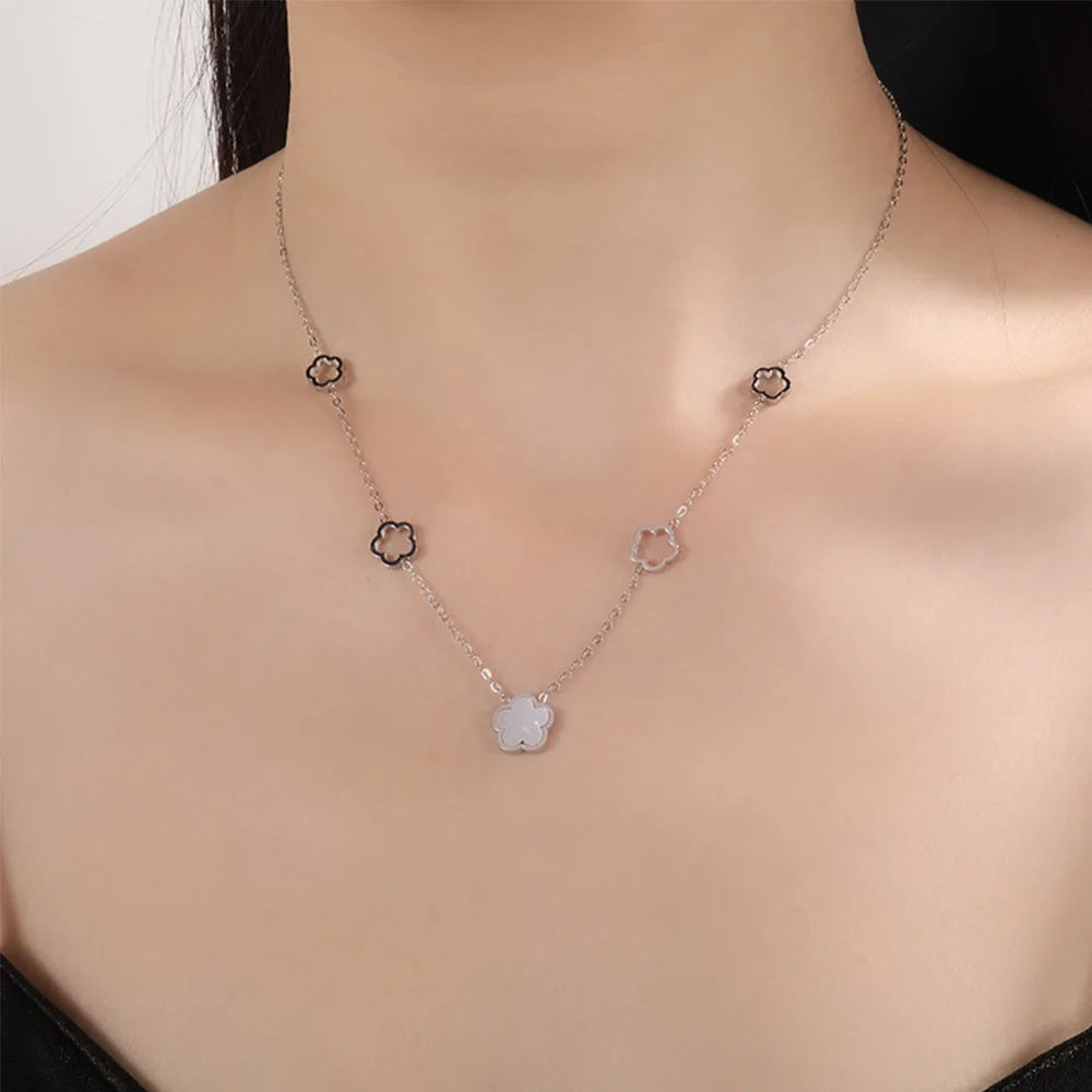 Collier fleurs acier inoxydable argent multiple