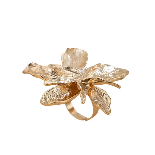 Bague fleur dorée design