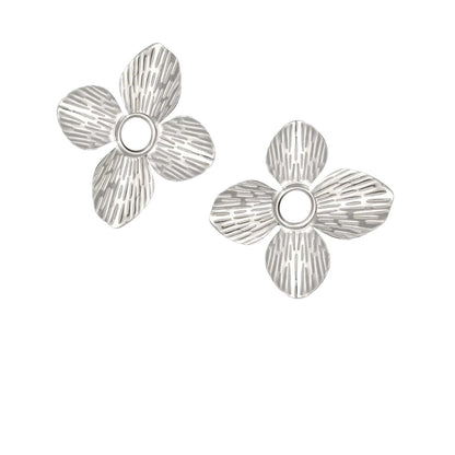 Boucles d'oreilles fleurs argentées 4 pétales
