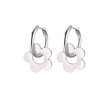 Boucles d'oreilles fleurs créoles arrondies argentées