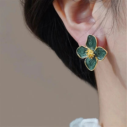 Boucles d'oreilles fleurs vertes romantiques