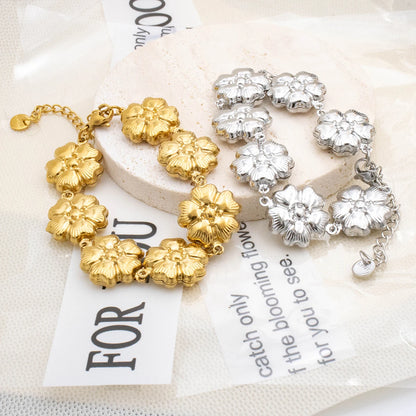 Bracelet argenté à fleurs multiples pleines