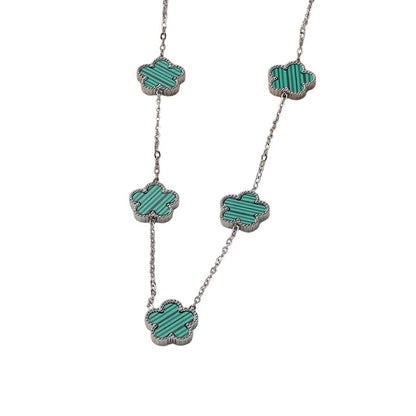 Collier argenté à fleurs vertes multiples