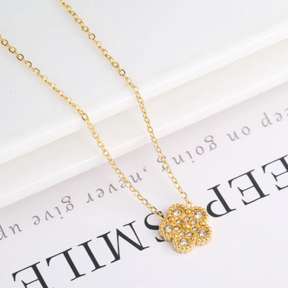 Collier fleur or brillant avec cristaux