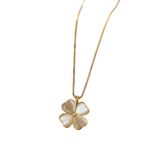 Collier fleur résine blanc et doré