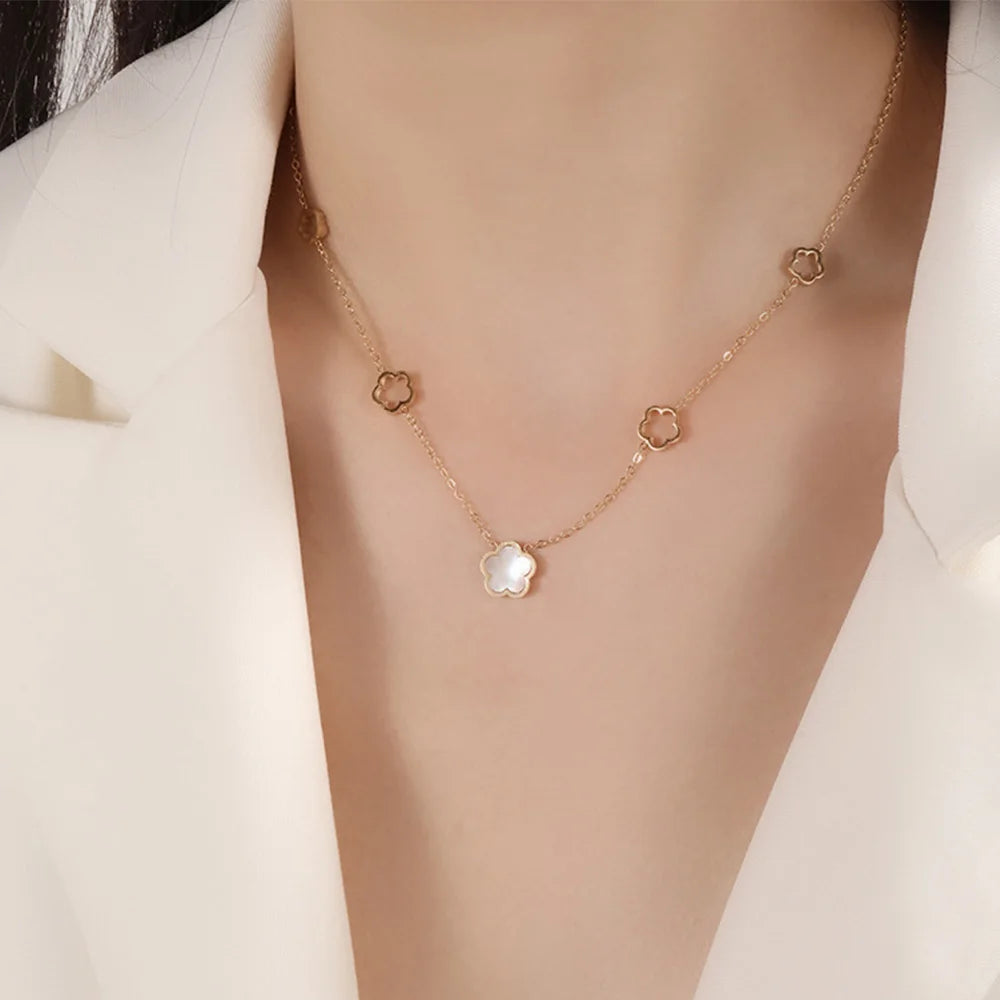 Collier fleurs acier inoxydable or multiple